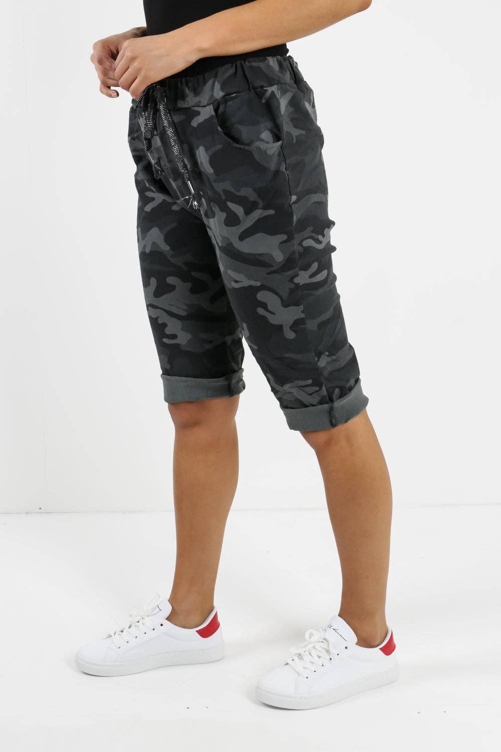 Miss Bold – wholesale Shorts – Women’s – Italian Camouflage Magic Chino Shorts103