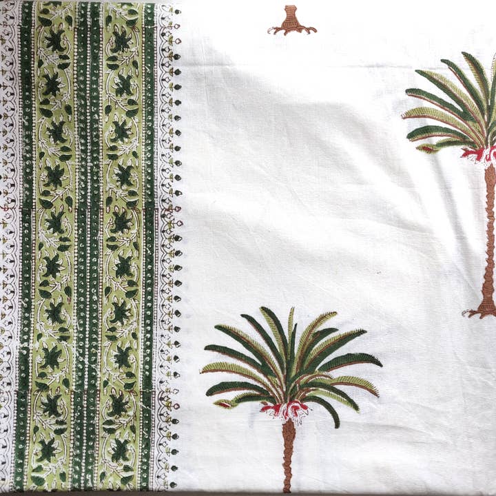 Palm Tree Green XXL Tablecloth for wholesale by LNH EDIT