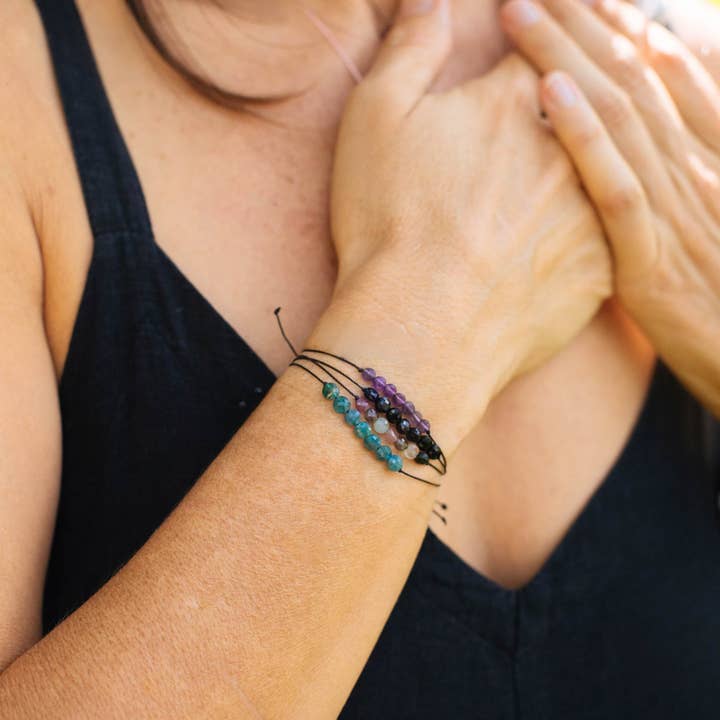 SoulKu - Wholesale Beaded Bracelet - Apatite Hummingbird Bracelet for Anything Is Possible