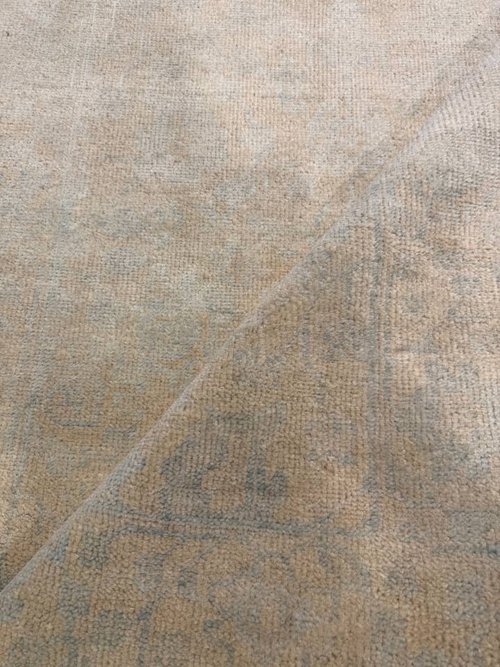 Marianne Gravatte 4x6 Hand-Knotted Silver Oushak for wholesale by Banana Manor Rug Co.