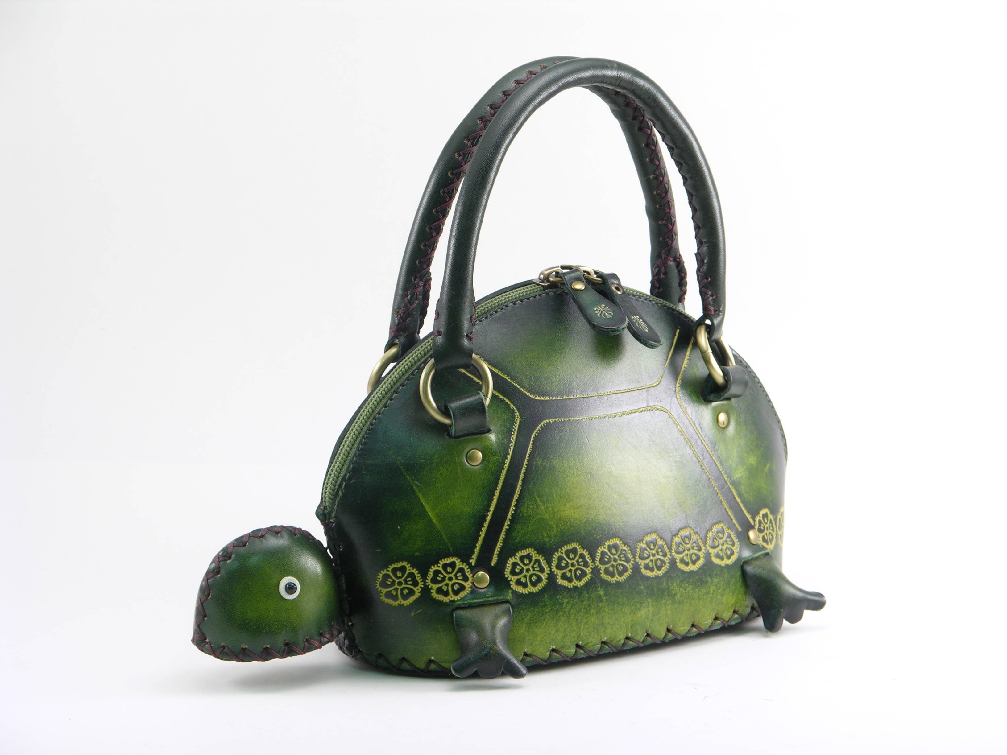 Sunflower Handmade leather inc - Vendita all'ingrosso Borsa con manico - Donna - Borsa a mano in pelle fatta a mano a forma di tartaruga1