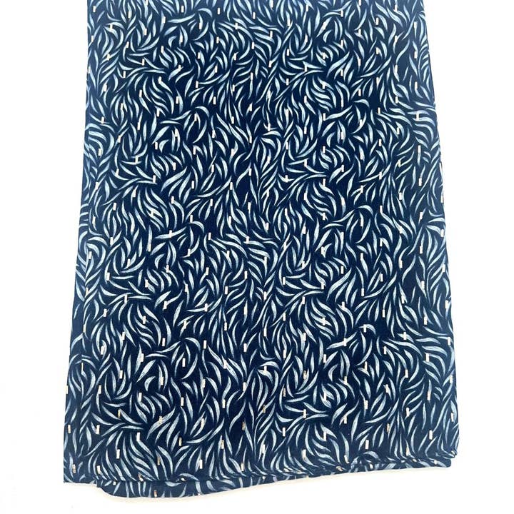 LINETA - Wholesale Scarf - Women's - HH-290 Printed scarf with gold pattern8