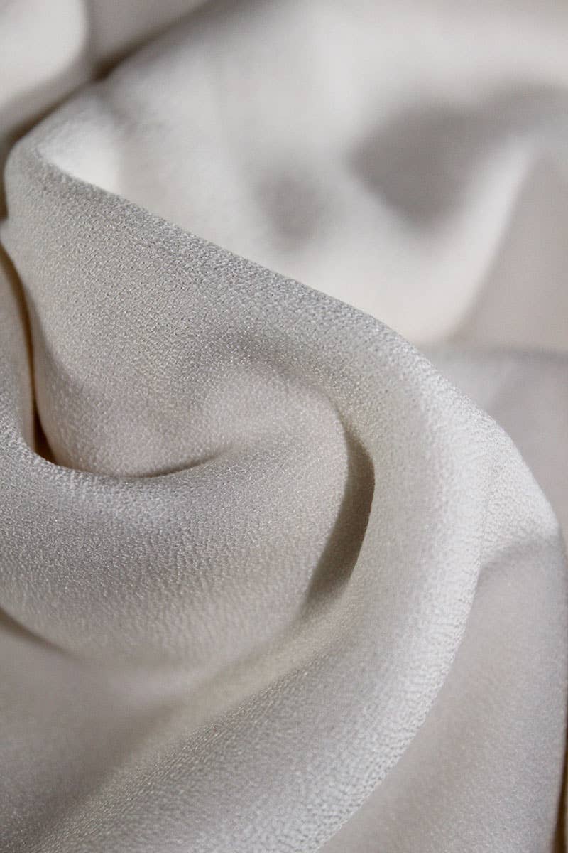Eglantine et Zoé - Wholesale Fabric - Viscose Crepe Pearl Fabric4