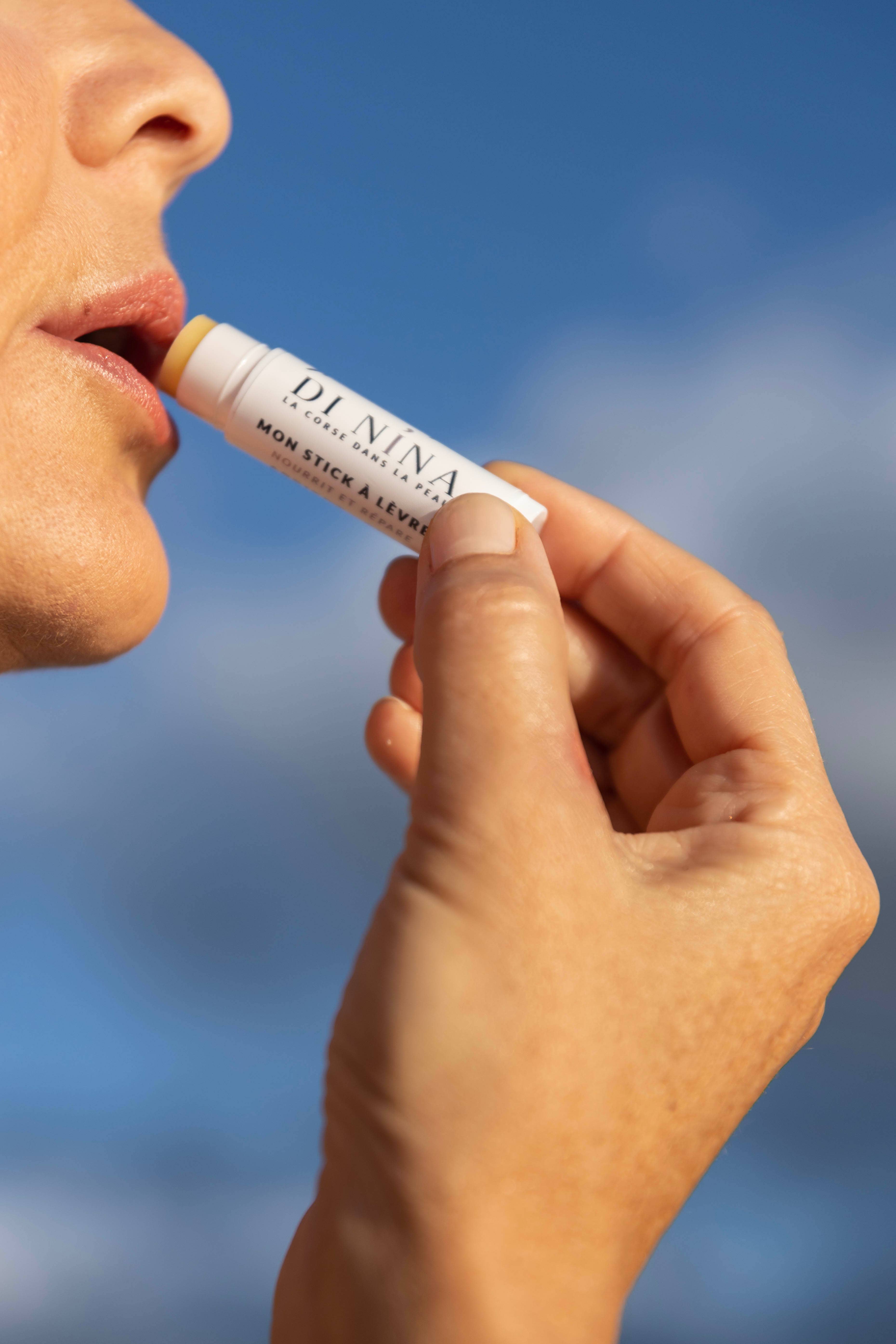 Di Nina – Engroshandel Læbepomade – Lipstick 5 g, håndstøbt i Korsika uden essenser og syntetiske stoffer2