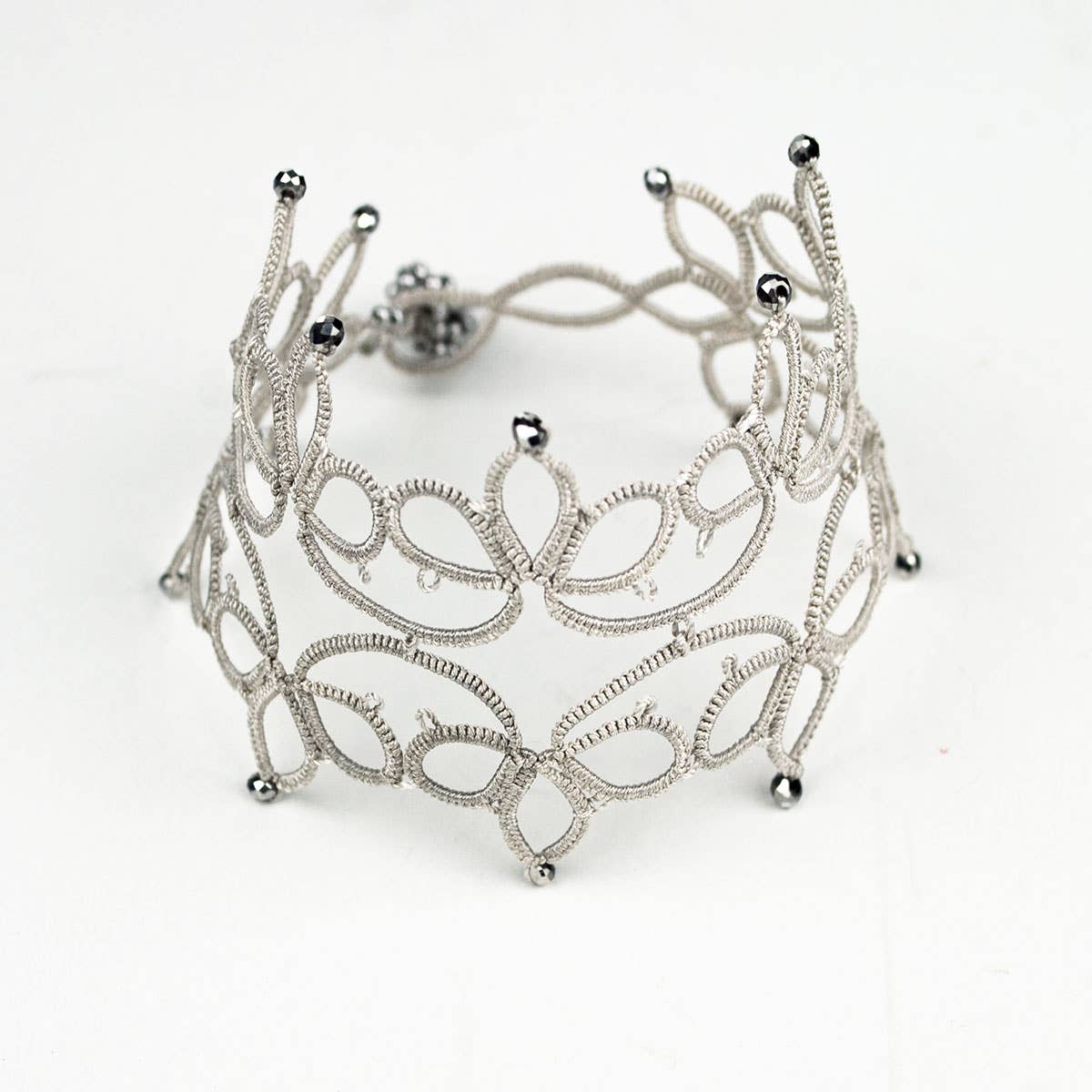 Silk Wool and Bijoux – Pulseira por atacado – Pulseira de seda “GARDENIA”