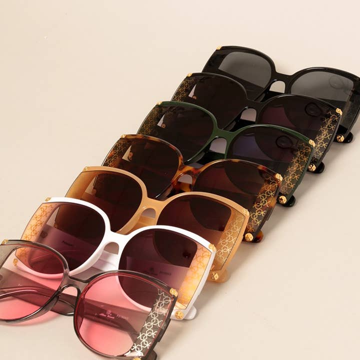 ASSORTED COLOR Women's Oversized Gradient Sunglasses for wholesale on Faire2