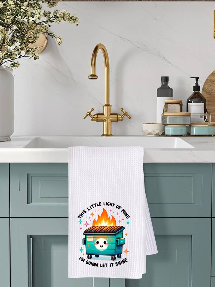 Toalha de Microfibra com Padrão de Fogo Divertido 16x24 por atacado de Saints Place Designs