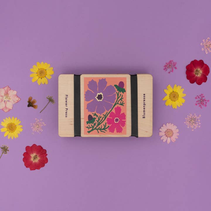 Studio Wald - Wholesale DIY Craft Kit - Pocket Flower Press - Cosmos