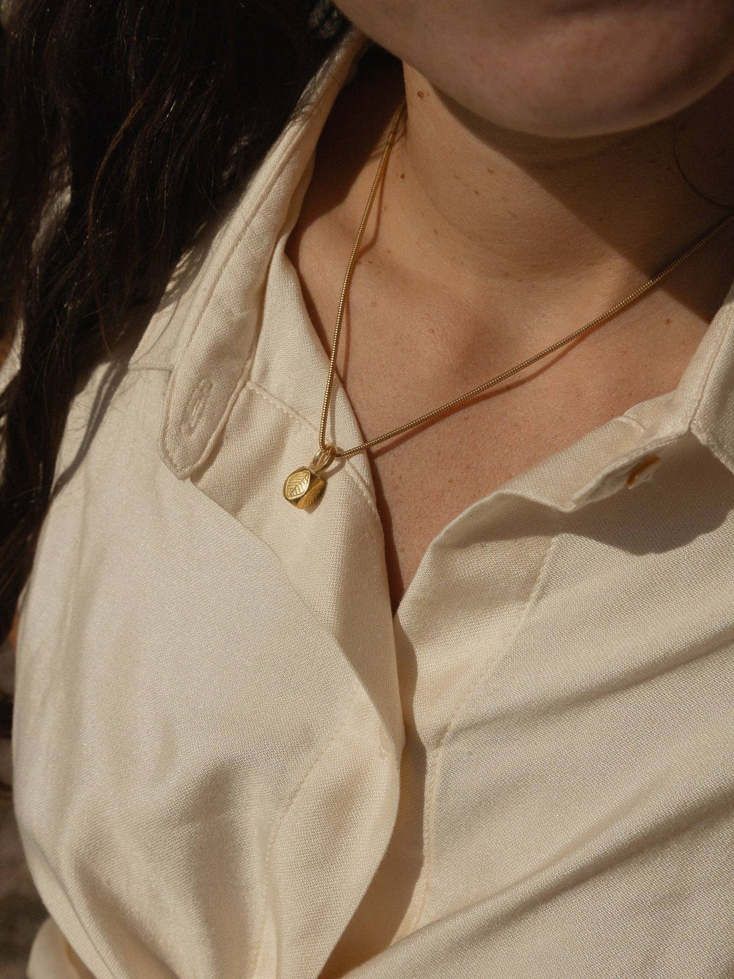 Ombre Claire - Wholesale Pendant/Charm Necklace - Collier pendentif bourgeon2