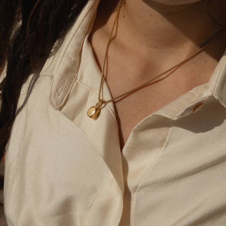 Ombre Claire - Wholesale Pendant/Charm Necklace - Collier pendentif bourgeon2