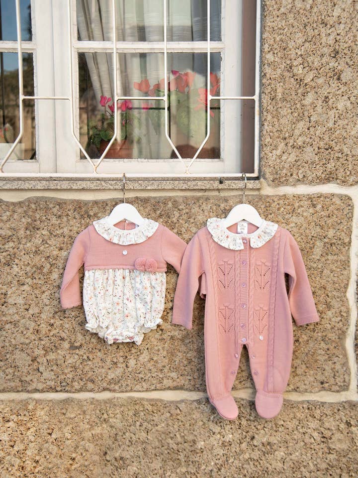 Grenouillère tricotée Forêt enchantée pour la vente par Minhon