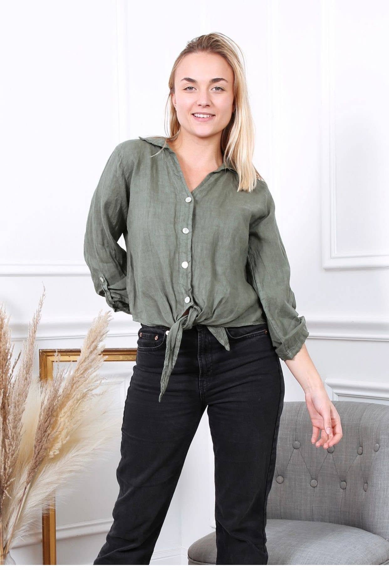 LÉA & LUC - Venta al por mayor Camisa con botones - Mujer - Camisas anudadas a la cintura en 100% lino REF. 220276