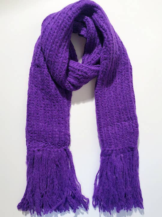 Sciarpa nera in alpaca viola per la vendita all'ingrosso da parte di Darling Distraction