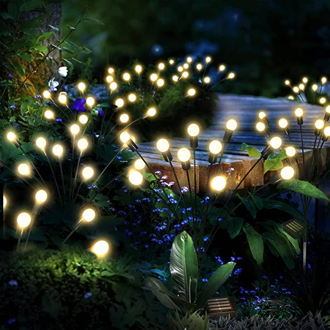 BRECK + FOX - Wholesale Outdoor/Lawn Light - Solar Swaying Garden Lights