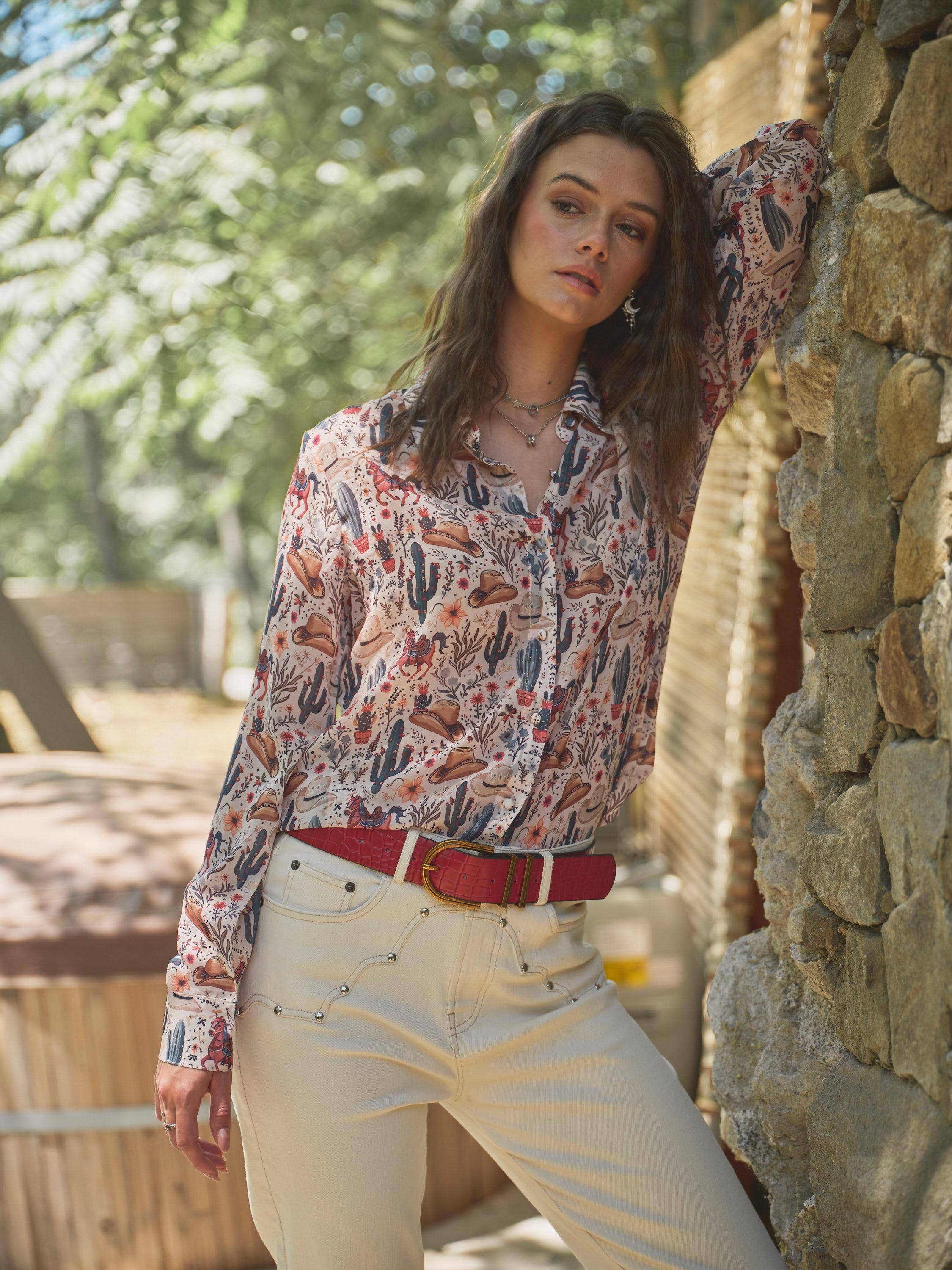 Blue B - Vendita all'ingrosso Camicia button down - Donna - 36204T - Camicetta abbottonata in chiffon con stampa occidentale12