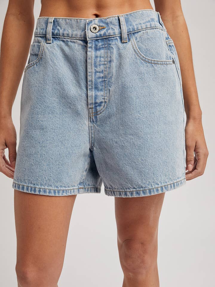 Wishlist Apparel - Wholesale Shorts - Women's - CLASSIC COTTON DENIM SHORTS / WL25-116360