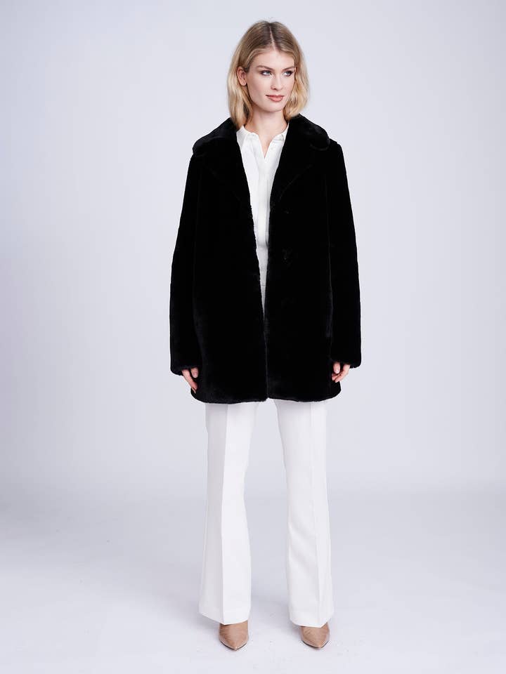 Kennedy-kappa - Svart för wholesale av Pia Rossini Ltd