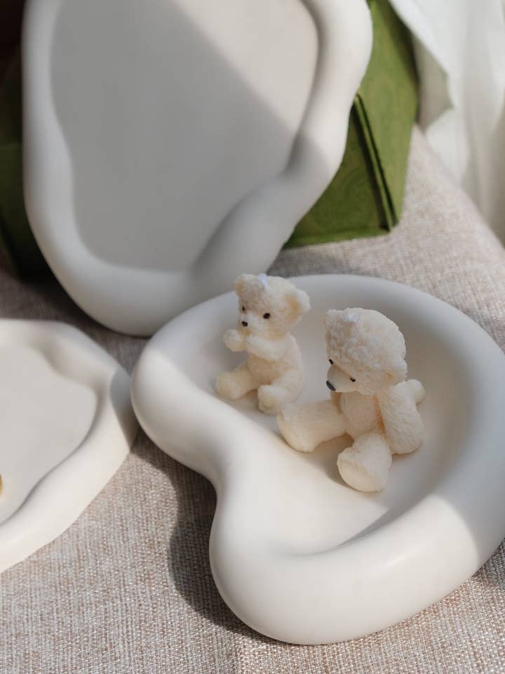 Handmade decorative tray in Jesmonite - Eclipse for wholesale by ECLAT DE L'AUBE