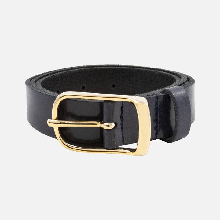 Amsterdam Heritage Leather Belts, Bags, Jackets & Apparel - Wholesale Belt - Women's - Lasse | Gold Buckle Skinny Classic Design Leather Belt Women6