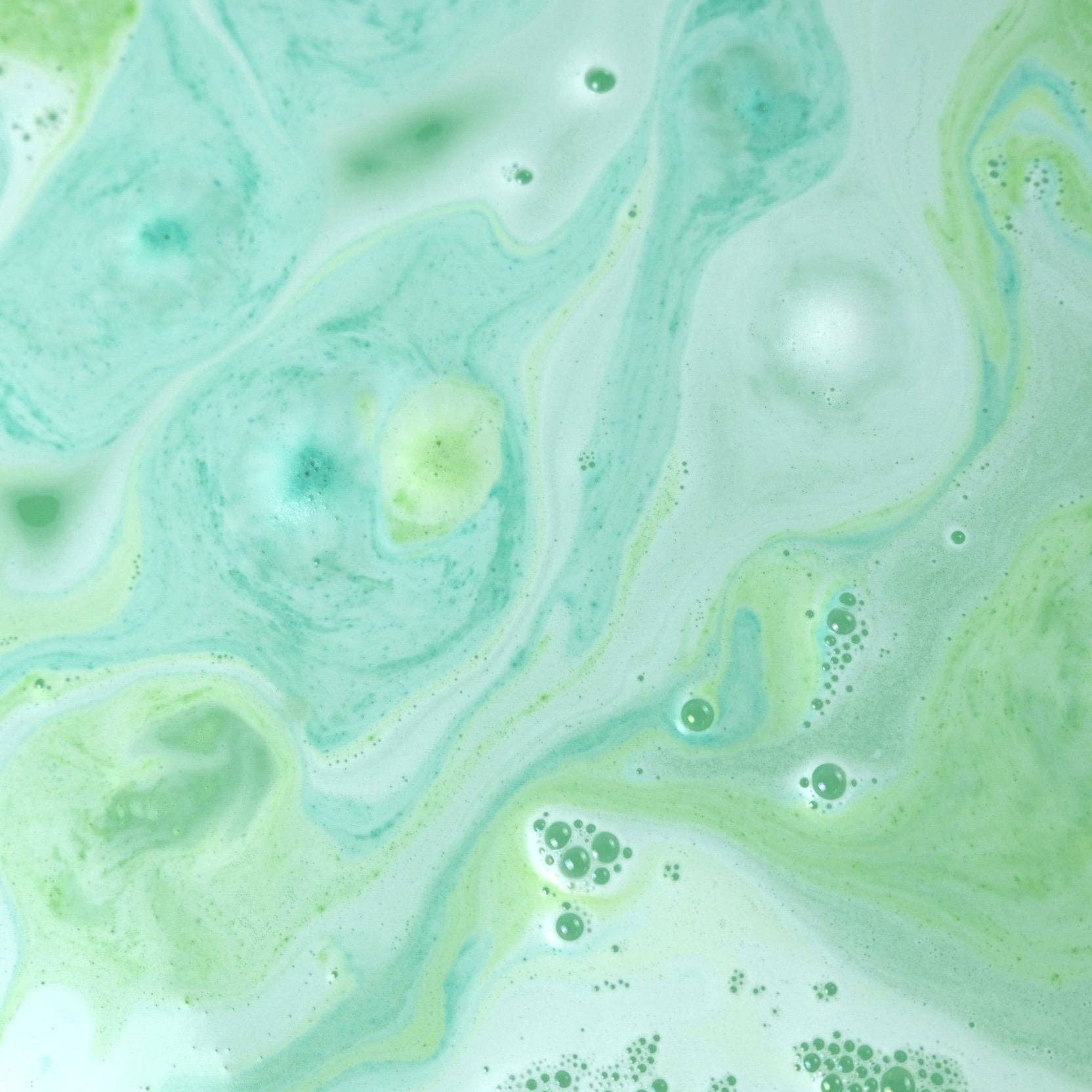 Happy Hippo Bath - Wholesale Bath Bomb/Fizz - Coldbuster- Mini Bath Bombs- Gift Bag1