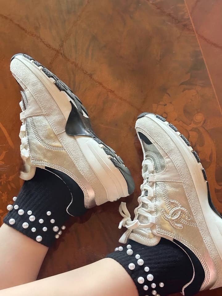 Die Perlenknöchel - Schwarz für den Großhandel von Sole Moda