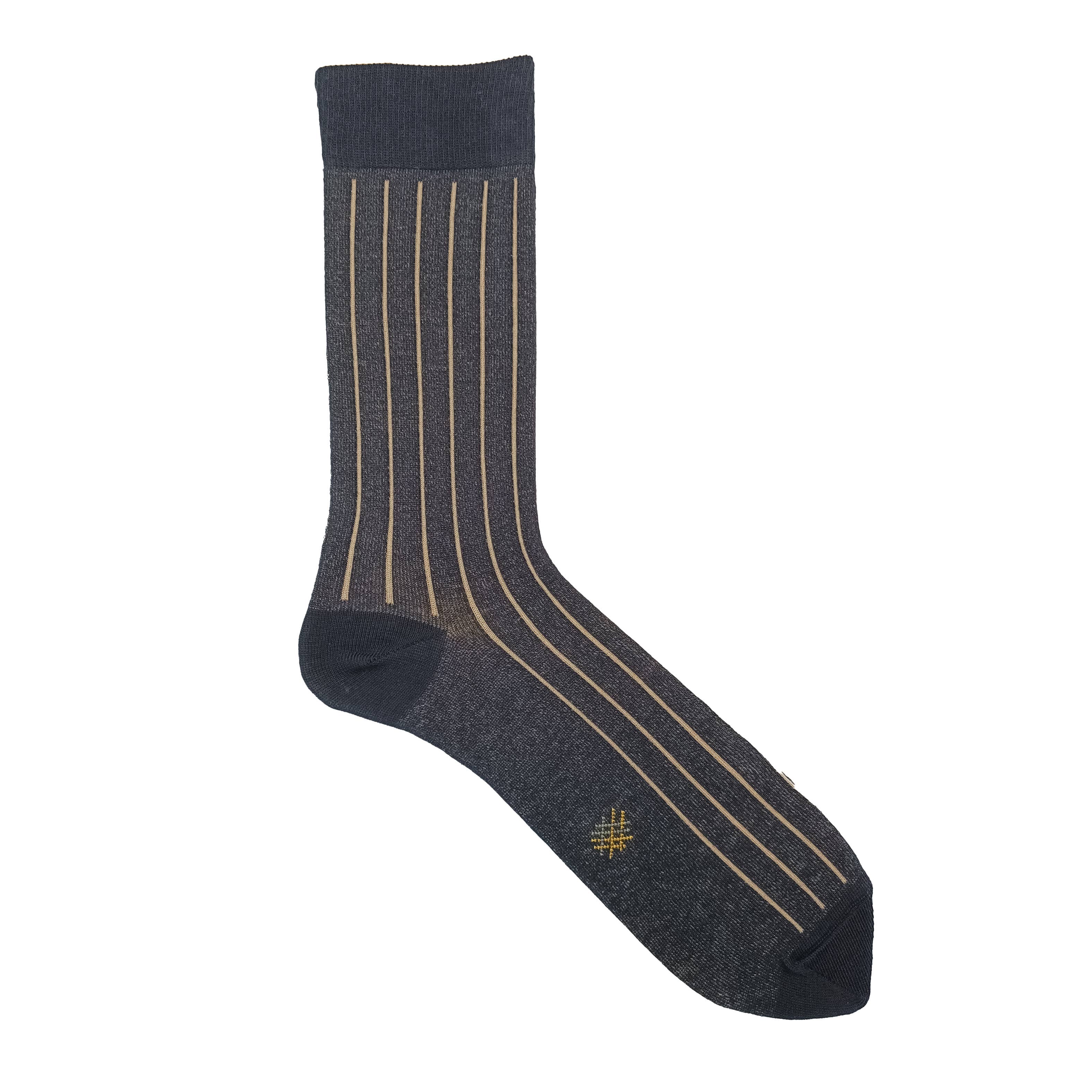 zwart-camel MissSocks lage sokken met geribbelde verticale strepen in zwart en camel voor groothandel op Faire1
