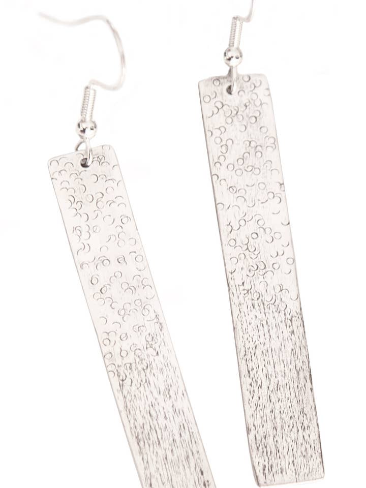 Boucles d'oreilles texturées en argent pour la vente par Negar Shams