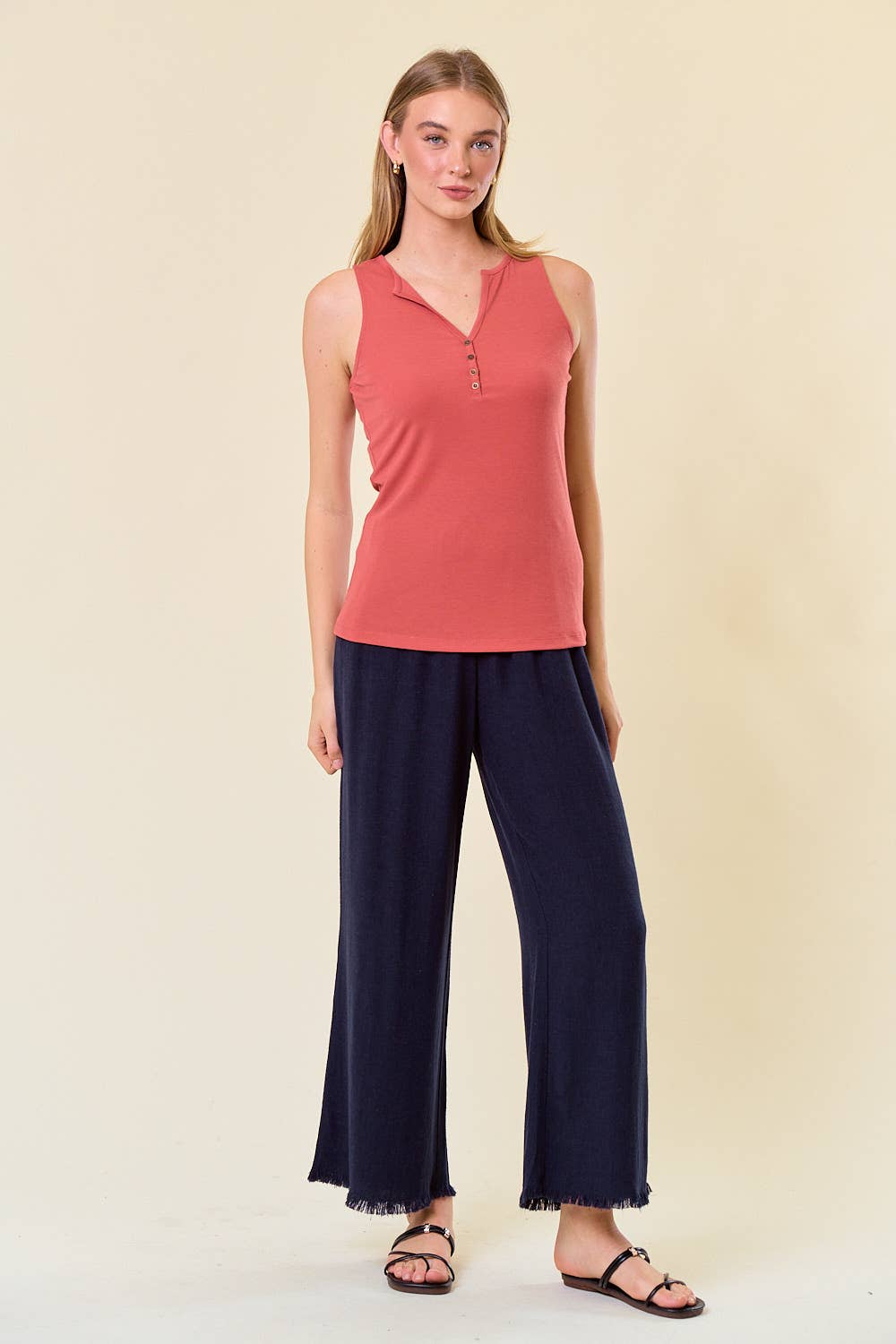 Doe and Rae – wholesale Tank top – Women′s – Henley Knit Tank - 41363T4