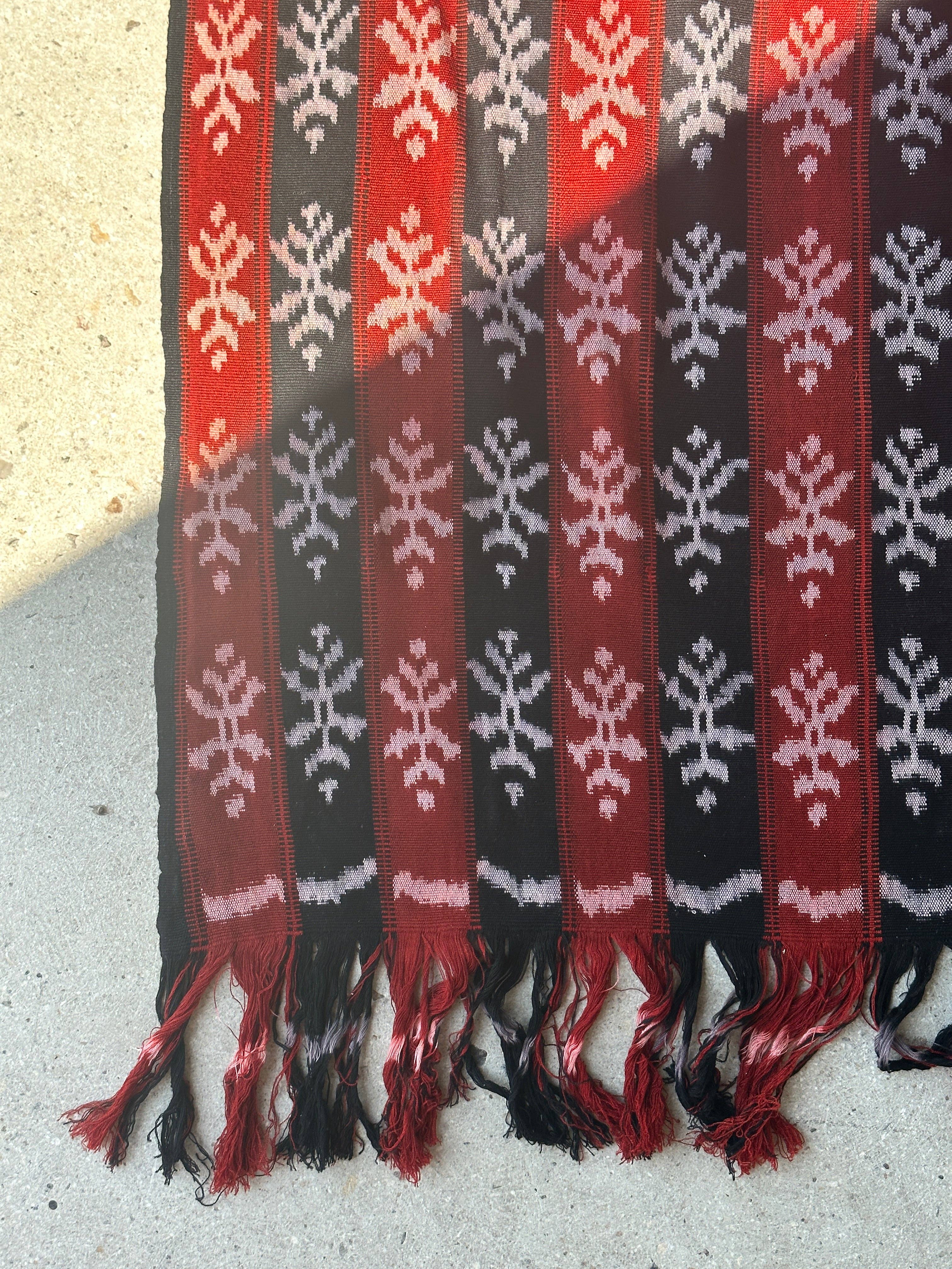 Office Objets - Wholesale Coverlet - Ikat, traditional Indonesian fabric from the island of Savu (Timor) red and black 2m25x7533