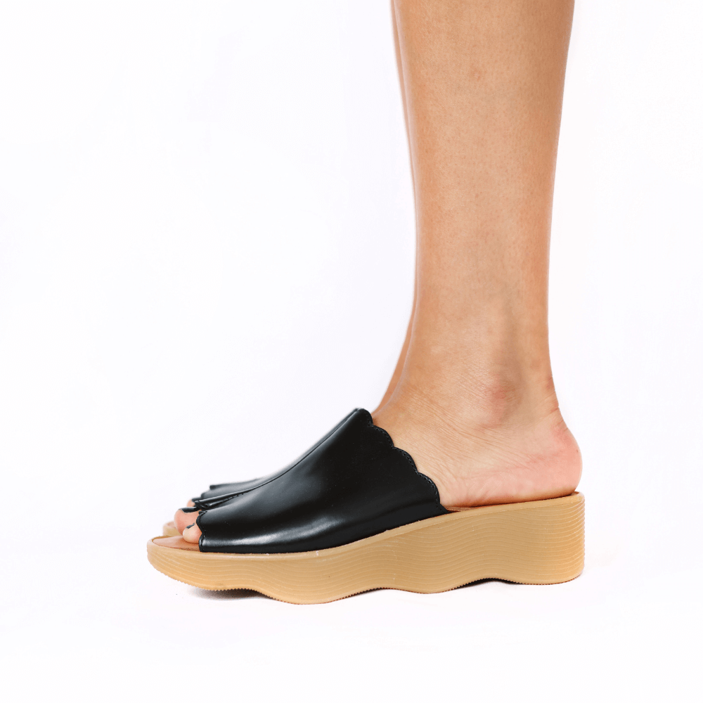 Famolare - Wholesale Sandals - Women's - Slide Over - Earth1