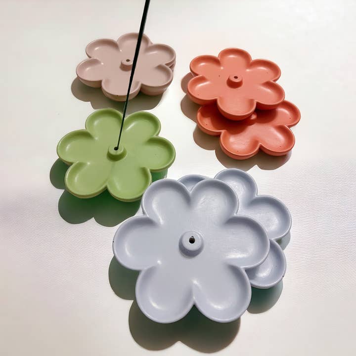 Fire and Moth Co – wholesale Incense holder – Colorful Concrete Flower Incense Holder Home Decor Tray Dish0