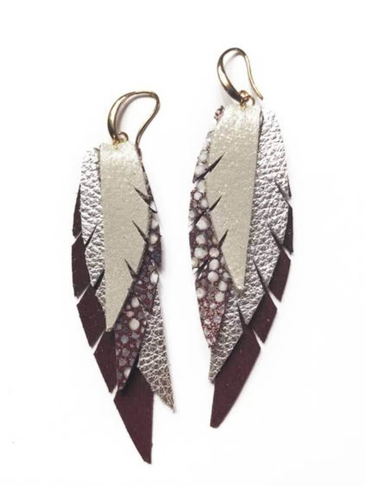 Pendiente Piel Capas - Granate y Plata para venta al por mayor de The Supply Society