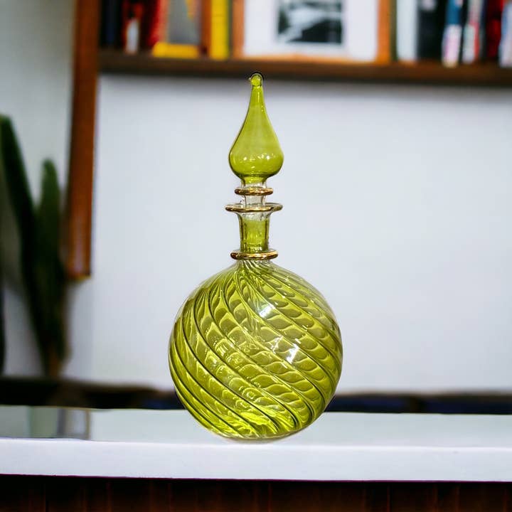 LesTroisPyramides - Wholesale Decorative Tabletop Object - Green Ribbed Blown Glass Perfume Bottle In 14 K Gold