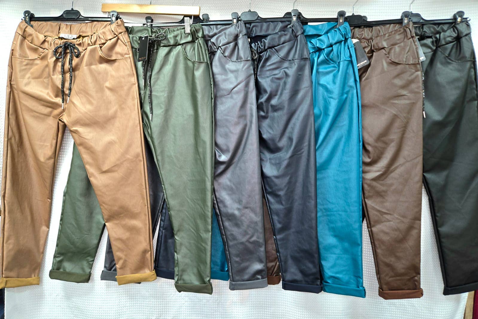 Kurt Muller – Engroshandel Bukser - Dame – Læderlook PU magicbukser4