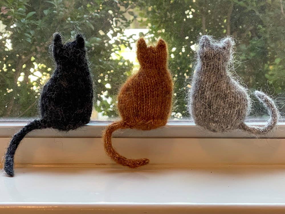 REMOVED BRAND - Wholesale Crafts, Hobbies & DIY - Victorian Housecats to Knit2