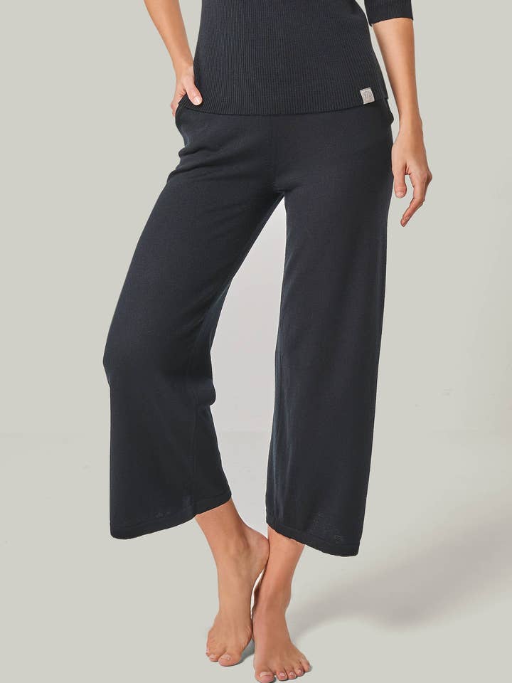 CULOTTE DANA - 7/8 wide knit pants with side pockets for wholesale by YOU LOOK PERFECT Loungewear