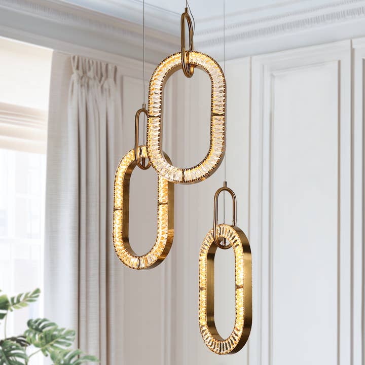 Lustre à 3 lumières LED en laiton Drelia pour la vente par Belles Lighting