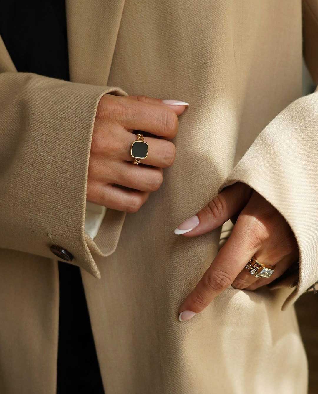 Bijoux 7bis - Wholesale Cocktail/Statement Ring - Steel Enamelled Square Cabochon Chain Chain Ring1