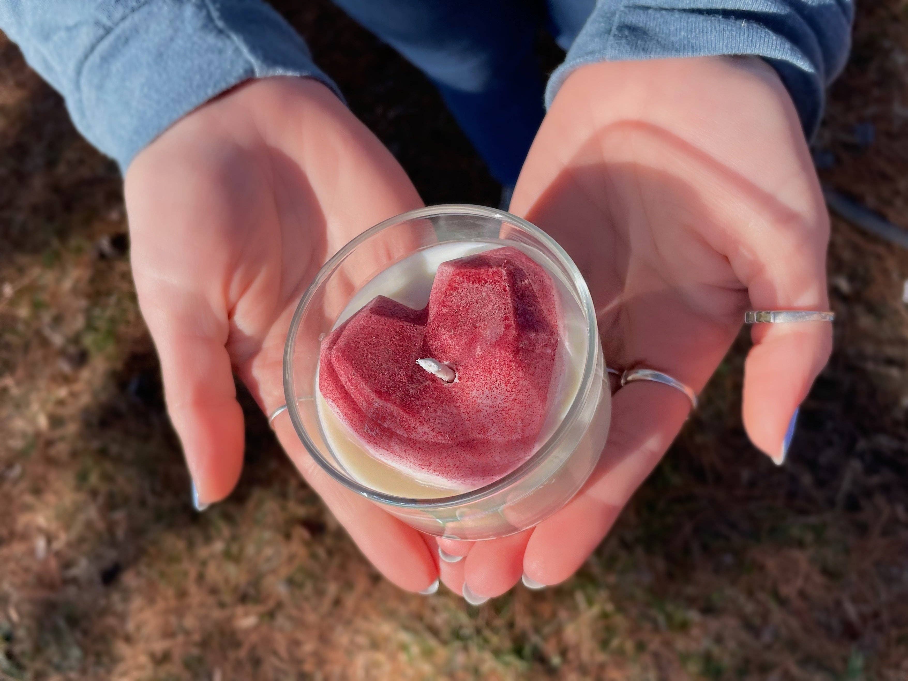 Benevolence Farm - Wholesale Novelty Candle - The Sweetheart Candle2