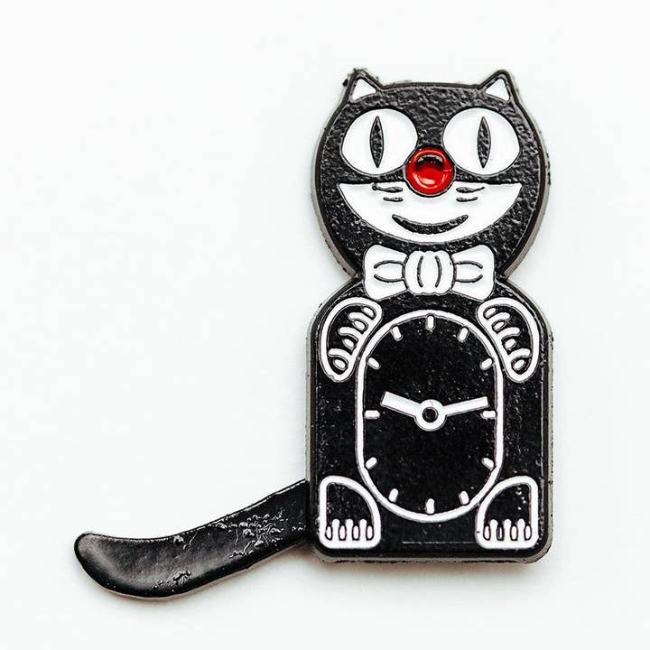 Kat Klok Emaille Speldje voor wholesale door Craft MFG