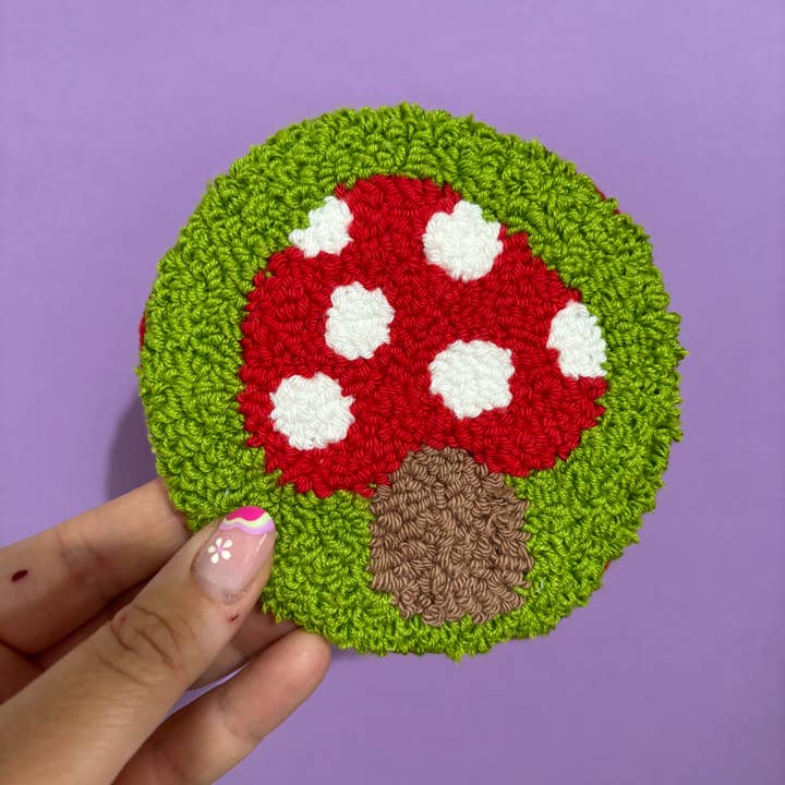 Paddestoel Punch Needle onderzetter voor drankjes, mokkleed, schattig decor, voor wholesale door Posy Moon