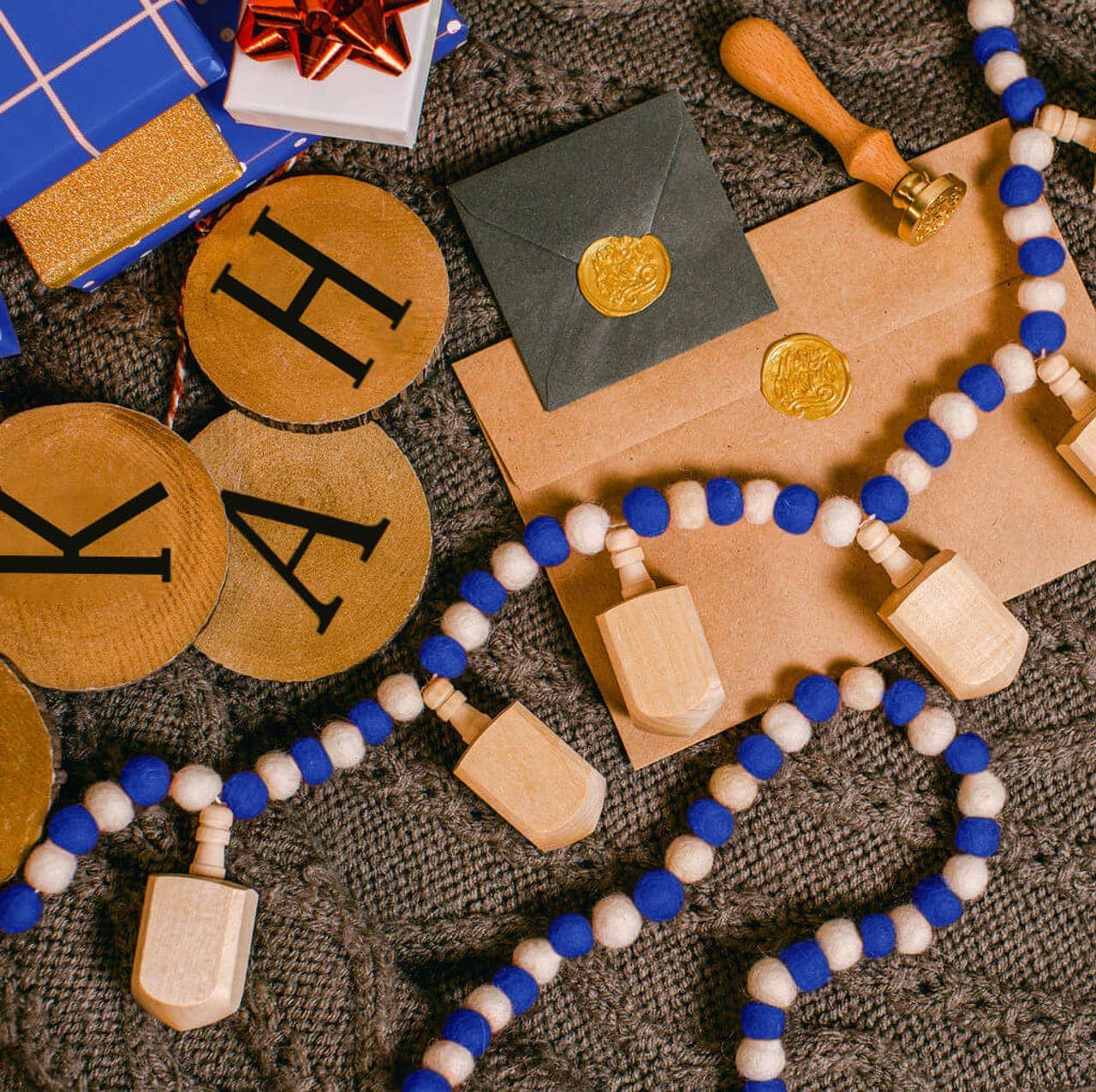 Woodpeckers Crafts - Wholesale Dreidel - Kids - Wooden Dreidel1