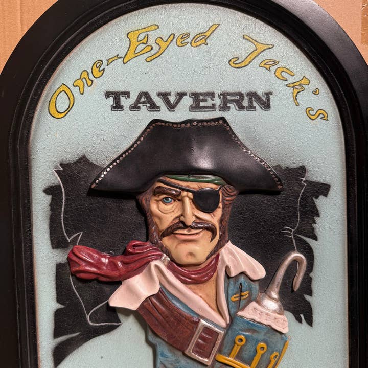 LM Treasures - Wholesale Sign - Pirate Wall Decor Jack's Tavern Sign Statue3