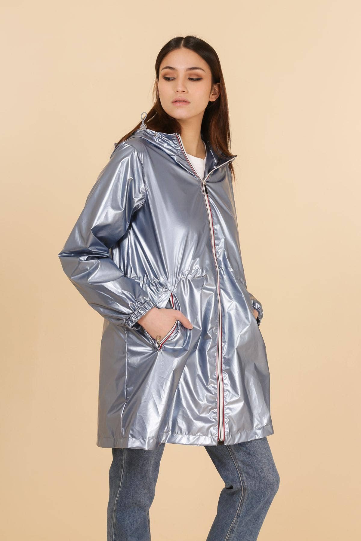 Attrait Paris - Vendita all'ingrosso Giacca antivento - Donna - Impermeabile lungo metallico con zip colorata e richiudibile20