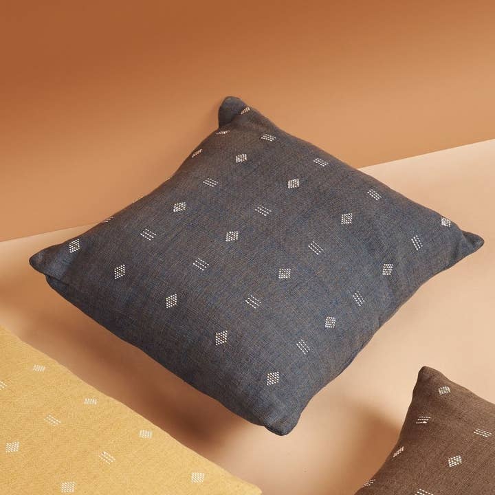 Variously - Vente Coussin décoratif - Coussin artisanal Nira Indigo