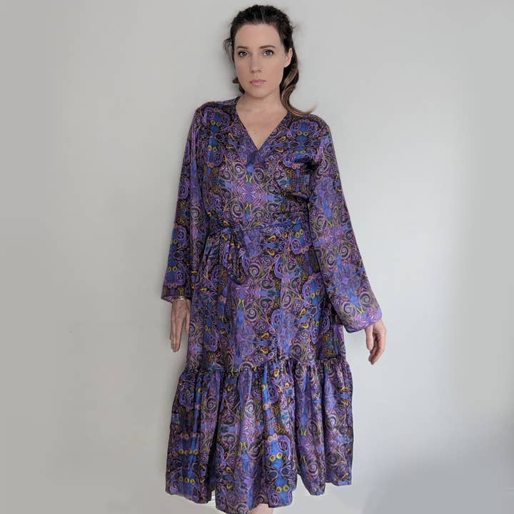 Robe portefeuille en modal Fern pour la vente par Art Katsura