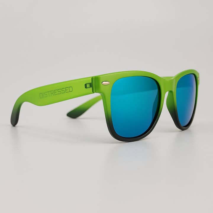 NHP International - Wholesale Sunglasses - Unisex - Green 'Distressed' wayfarer sunglasses with mirror lenses 22