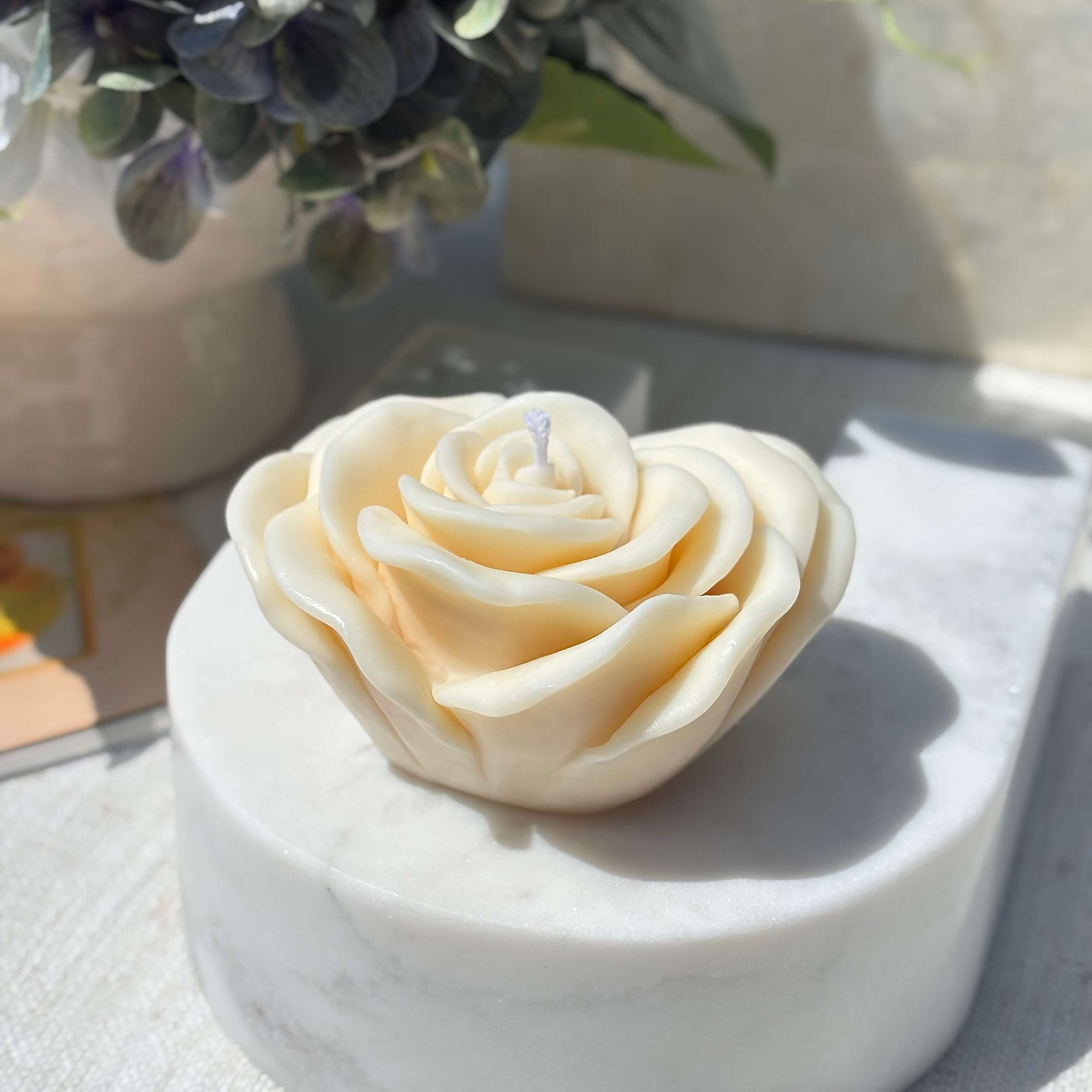 OH MY BOX - Vente Bougies piliers - Coffret Cadeau Bougie Rose | Bougie Fleur Décorative en Cire de Soja8