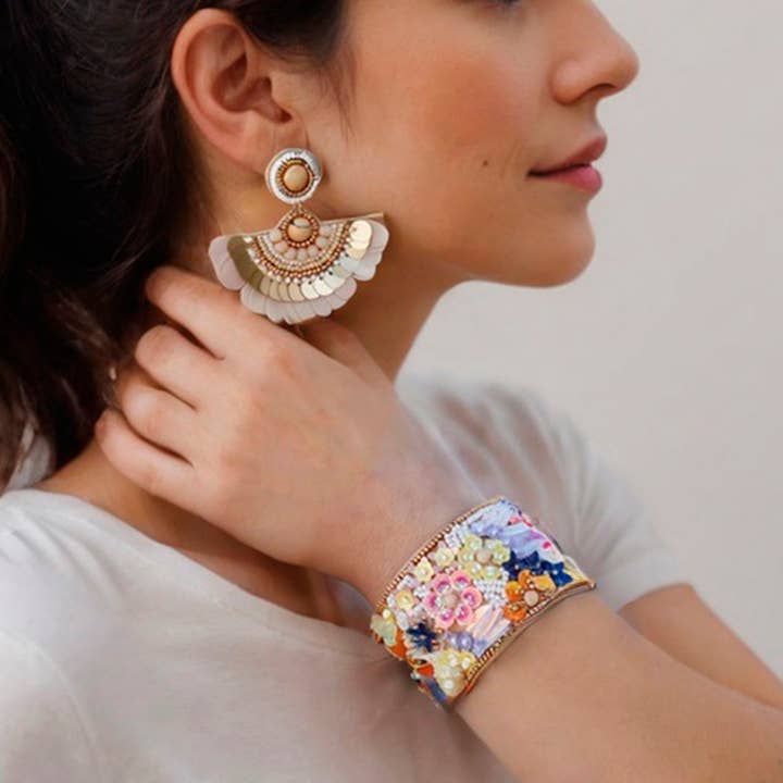 La Cuerda De Sol - Wholesale Cuff Bracelet - Adjustable Bracelet with Flowers and Sequins