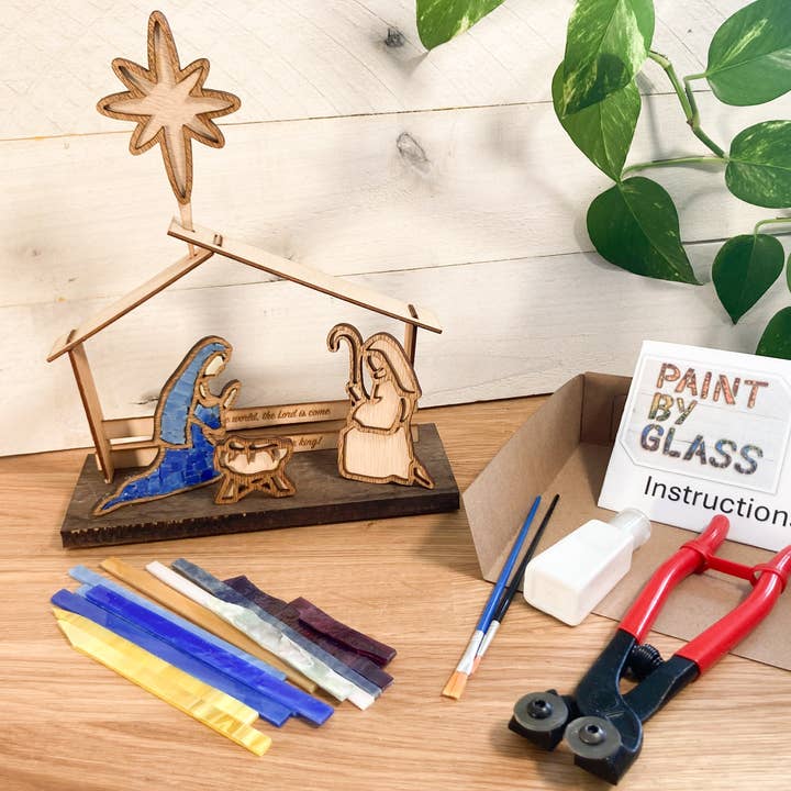 Stained Glass Sundays - Vente Kit de bricolage - Kit de peinture sur verre DIY de la Sainte Famille de la Nativité1